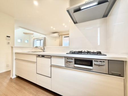 Lb` ƑƂȂAR~jP[V̏