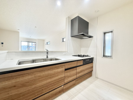 Lb` ƑƂȂAR~jP[V̏